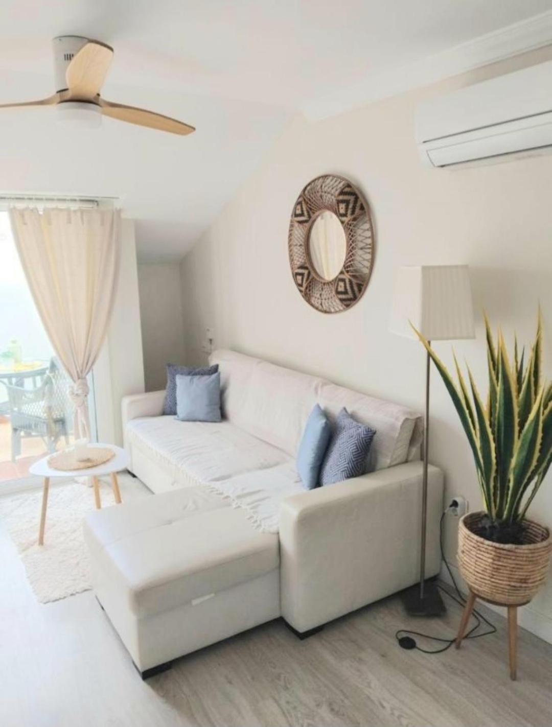 Appartement New Penthouse Near With Sunny Balcony *