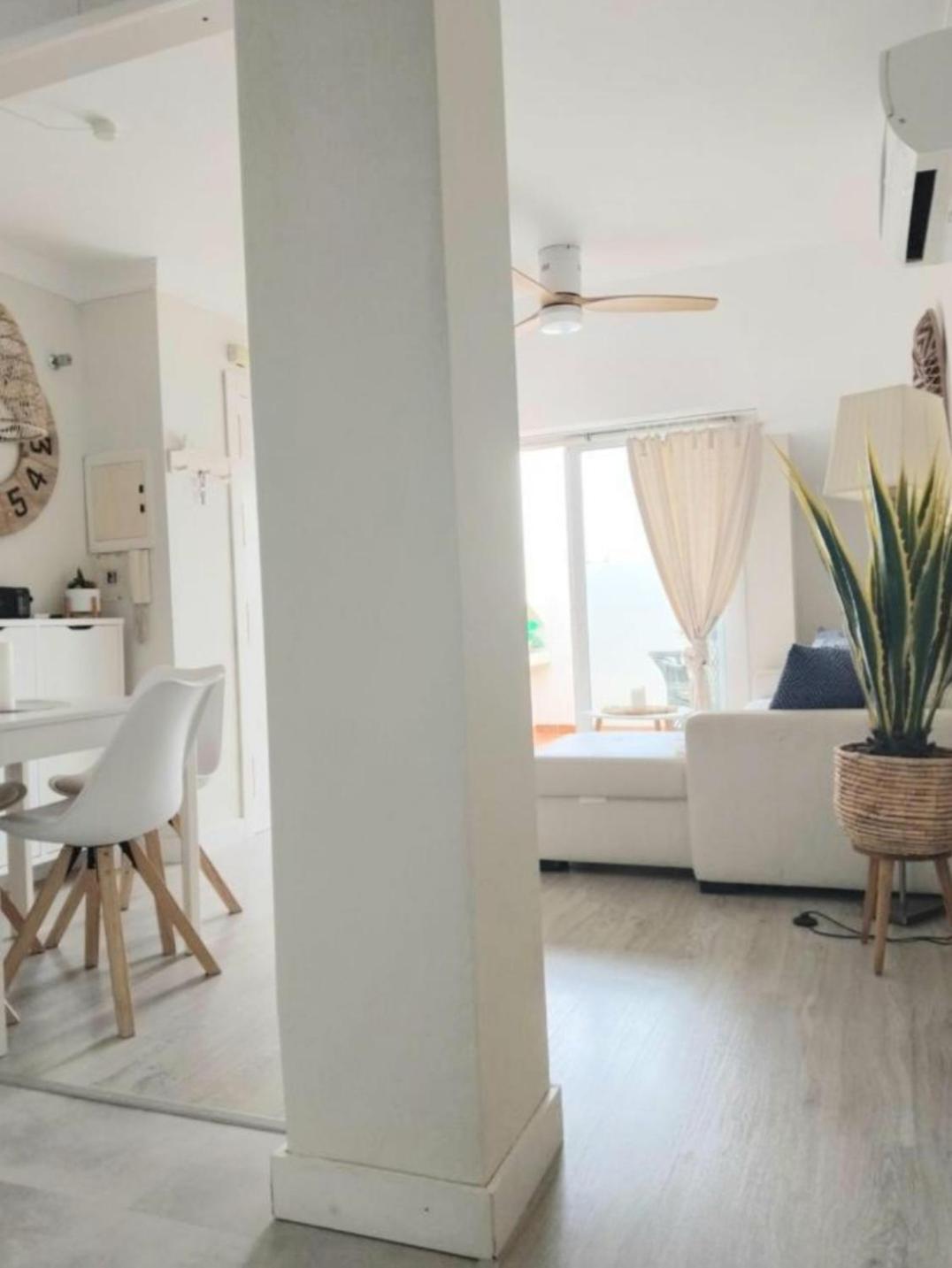 Appartement New Penthouse Near With Sunny Balcony