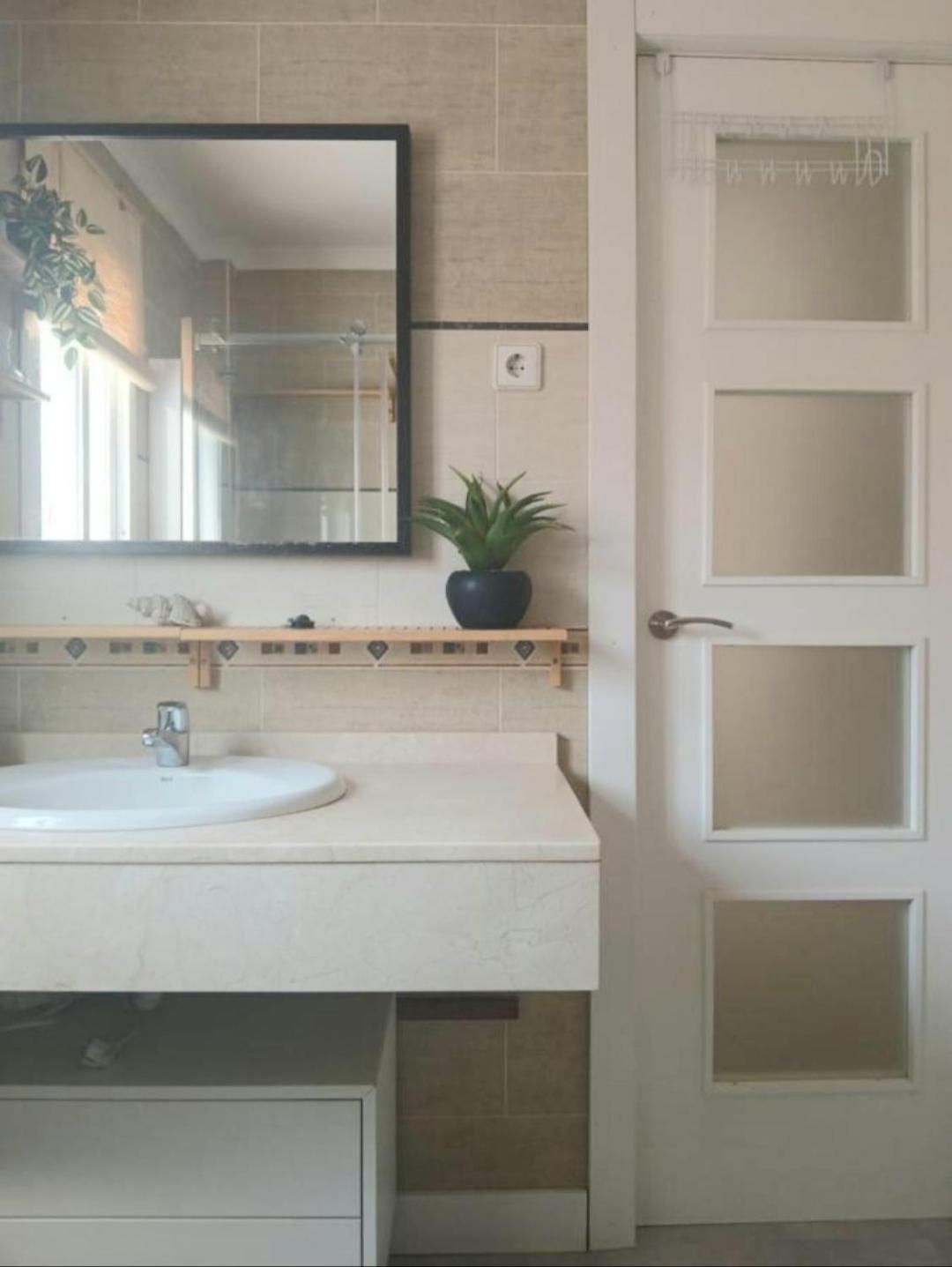 New Penthouse Near With Sunny Balcony Appartement