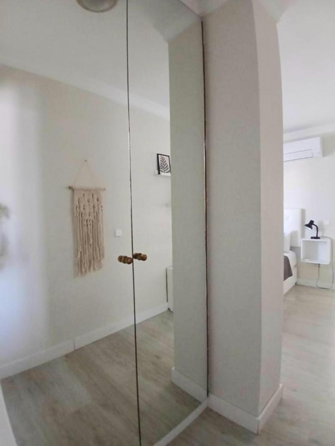 New Penthouse Near With Sunny Balcony *