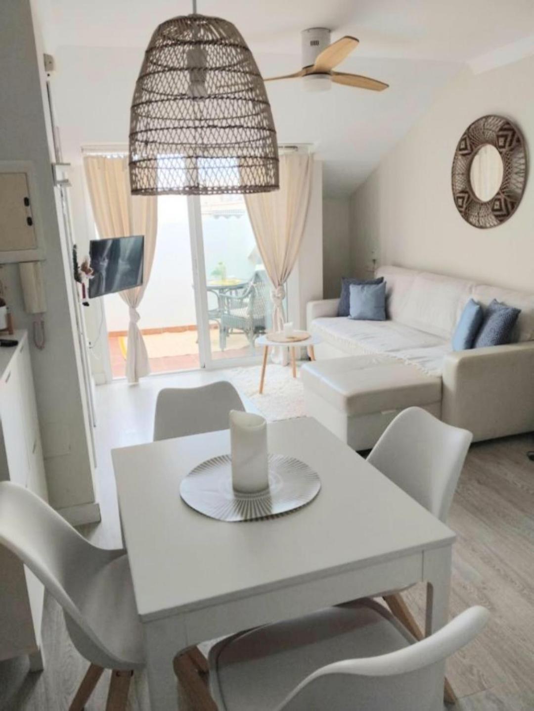 Appartement New Penthouse Near With Sunny Balcony *